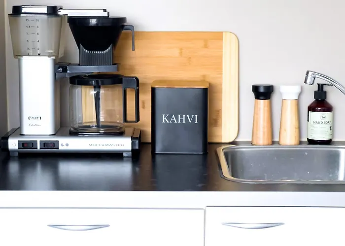 Stylish In The Centre *